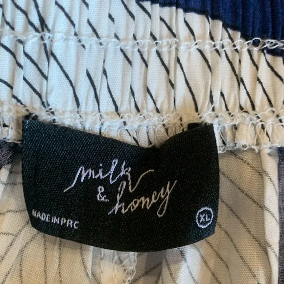 Blue and White Leaf Print Women's Wide Pants XL - Picture 4 of 6